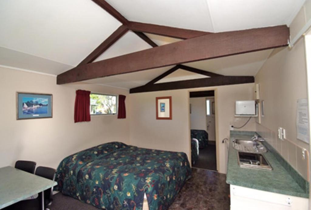 Omokoroa Kiwi Holiday Park Tauranga Habitación foto