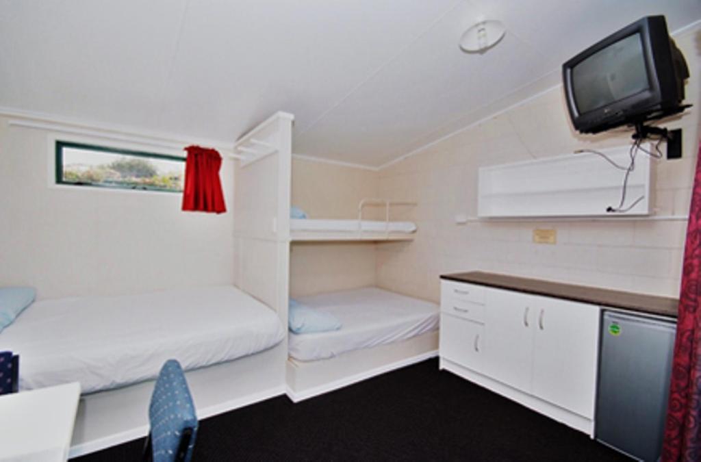 Omokoroa Kiwi Holiday Park Tauranga Habitación foto