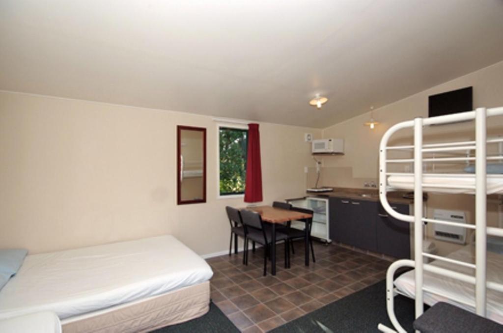 Omokoroa Kiwi Holiday Park Tauranga Habitación foto
